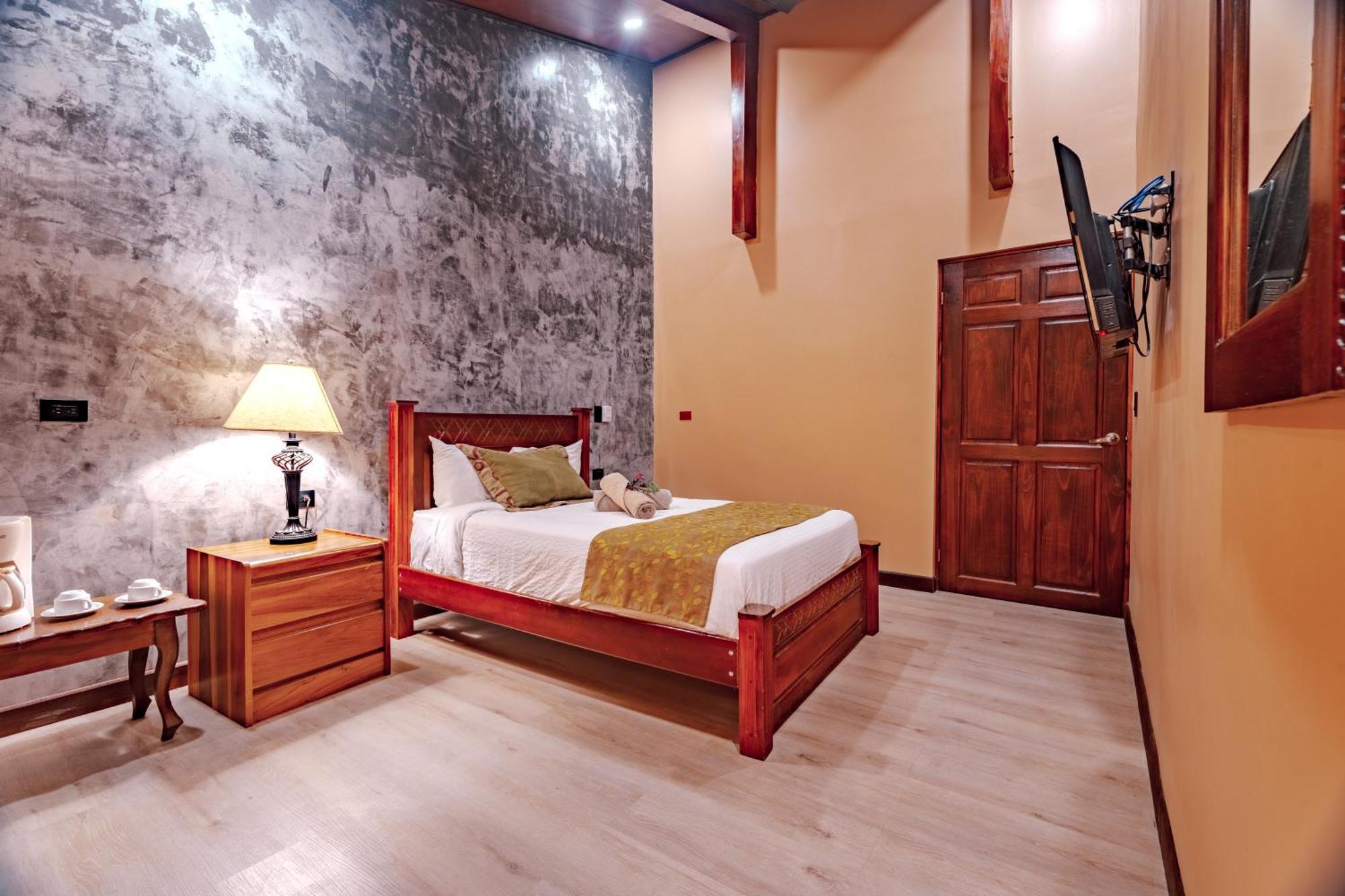 Hotel Villa Florencia Turrialba Kültér fotó